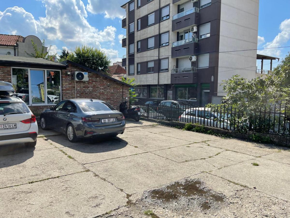 Apartments Rose Hill Белград Екстериор снимка