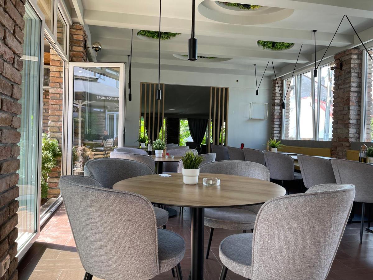 Apartments Rose Hill Белград Екстериор снимка
